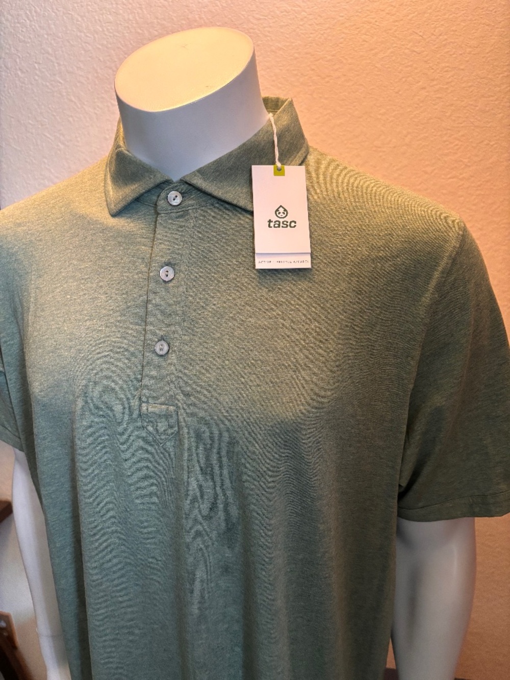 NWT $74 mens XXL TASC Everywear Polo Kelp Heather